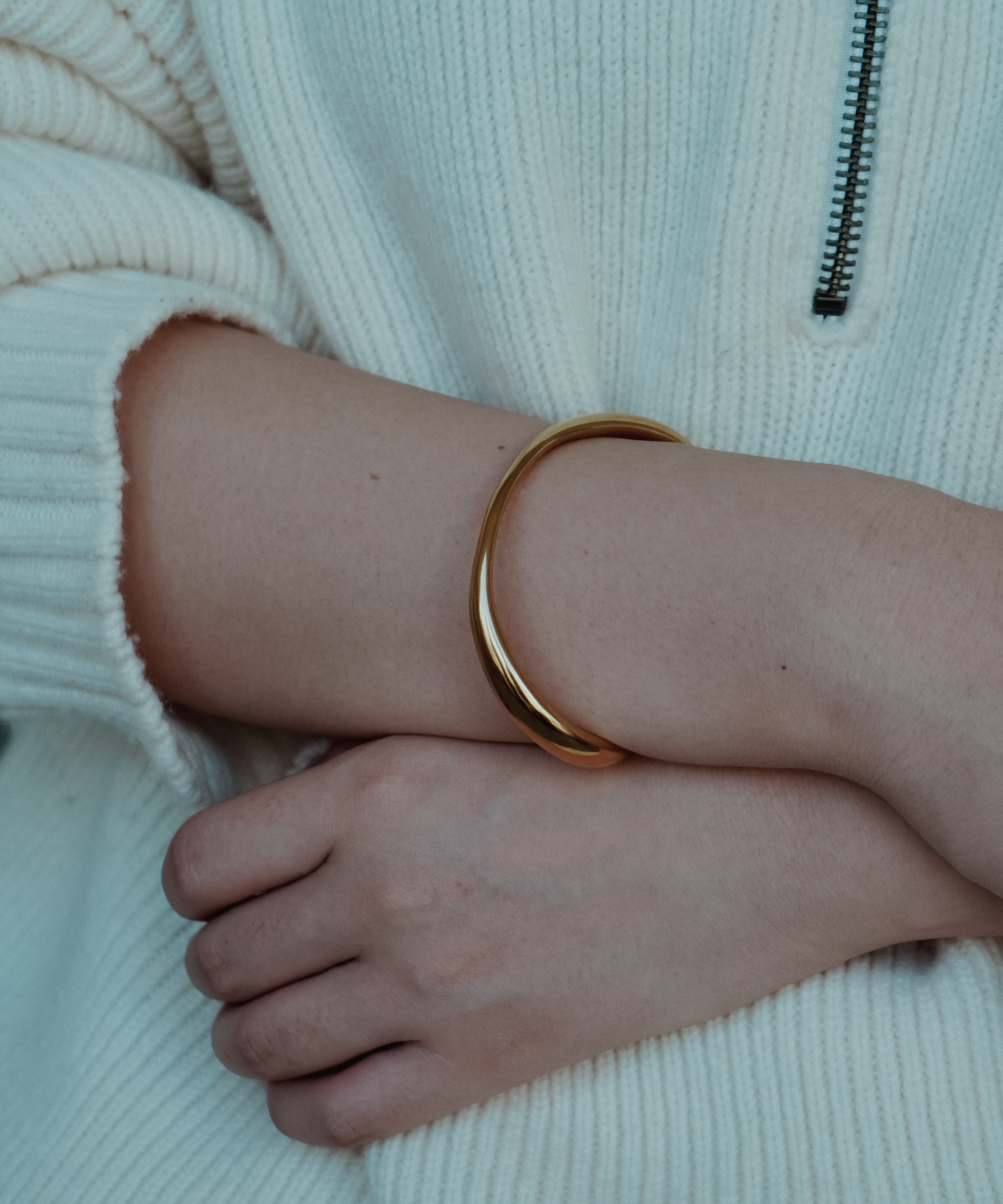 ラウンドカーブバングル – gavo